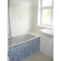 Small Double Room in Great House Share in Surbiton close to Chessington Kingston Tolworth Bills Incl