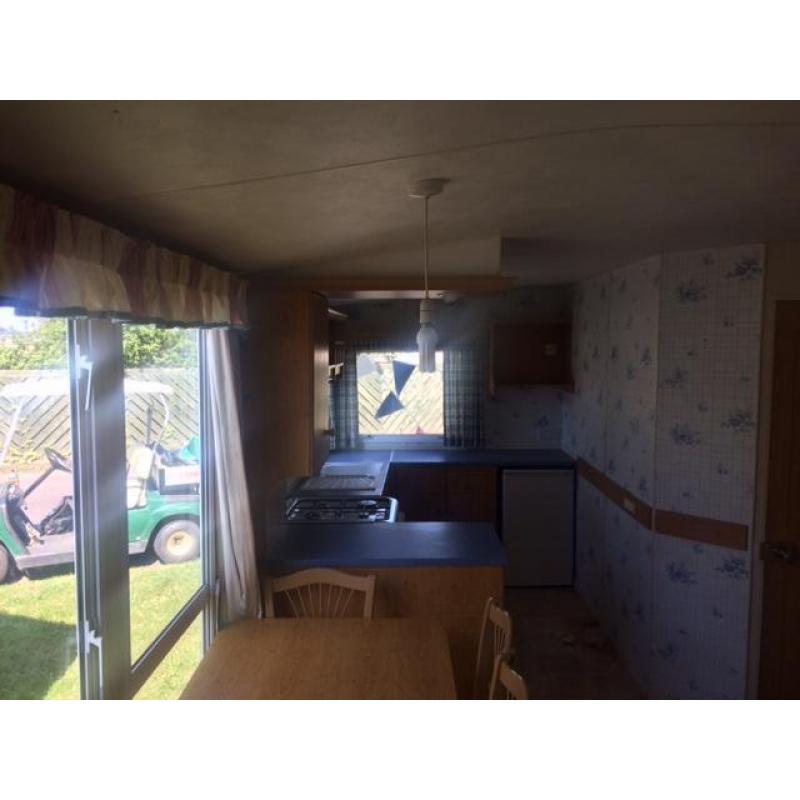 Static Caravan Nr Clacton-on-Sea Essex 2 Bedrooms 6 Berth Atlas Sorrento 2002
