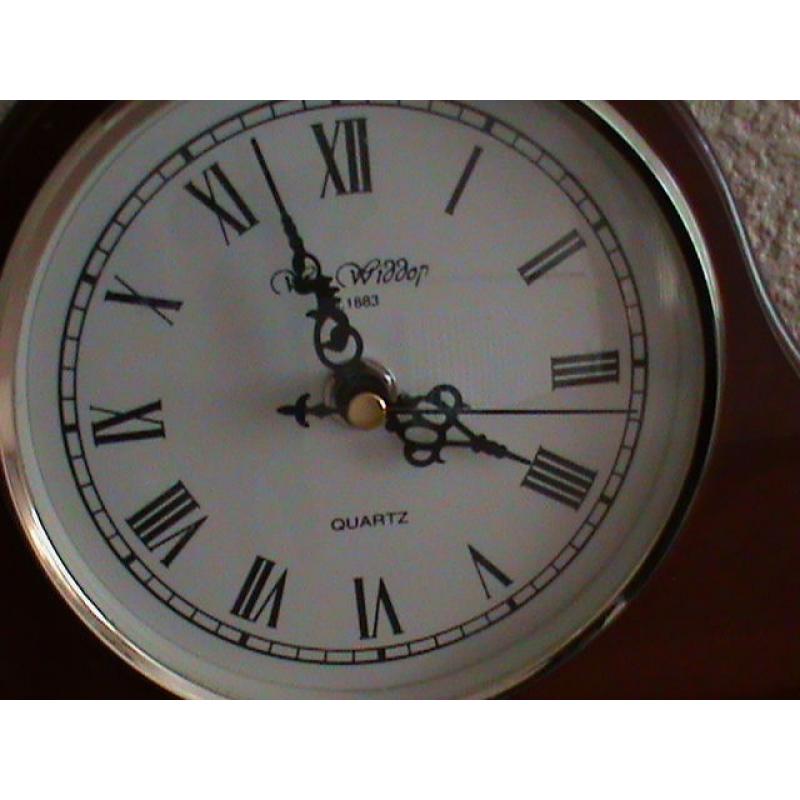 mantel clock