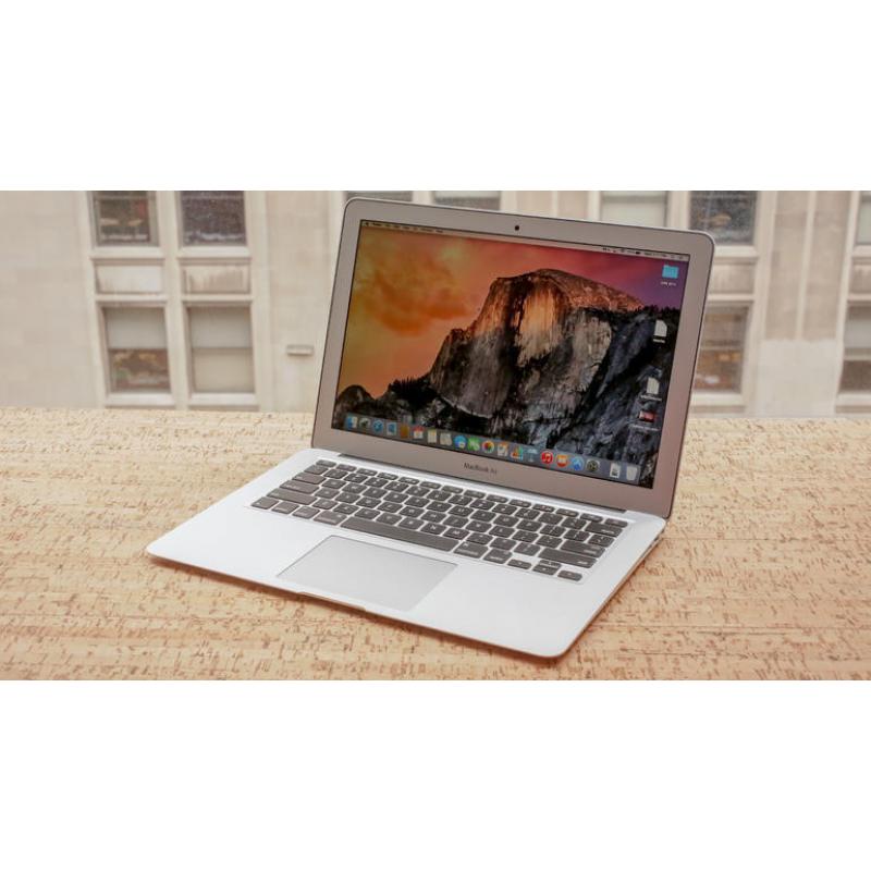 Apple MacBook Air 13" 1.8GHz, Core i5, 4GB Ram, 256GB SSD, Excellent Condition + Softwares