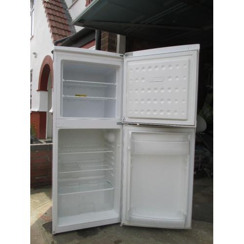 FRIDGE FREEZER
