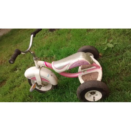 Girls trike bike