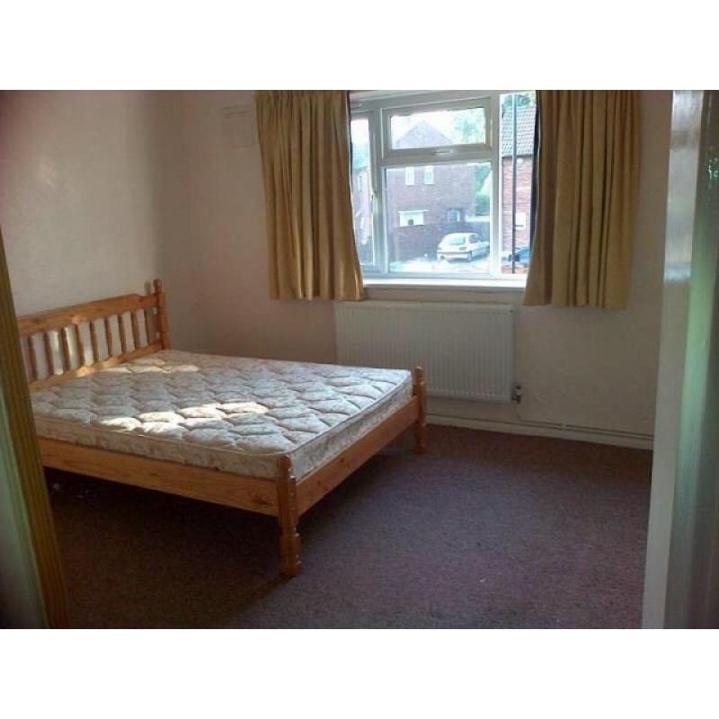 Large double bedroom