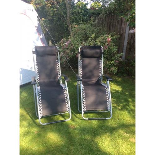 Reclining garden/camping chairs (pair)