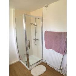 Single/Double room to let - Females only