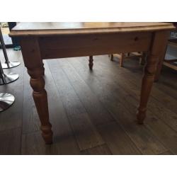 5ft pine dining table