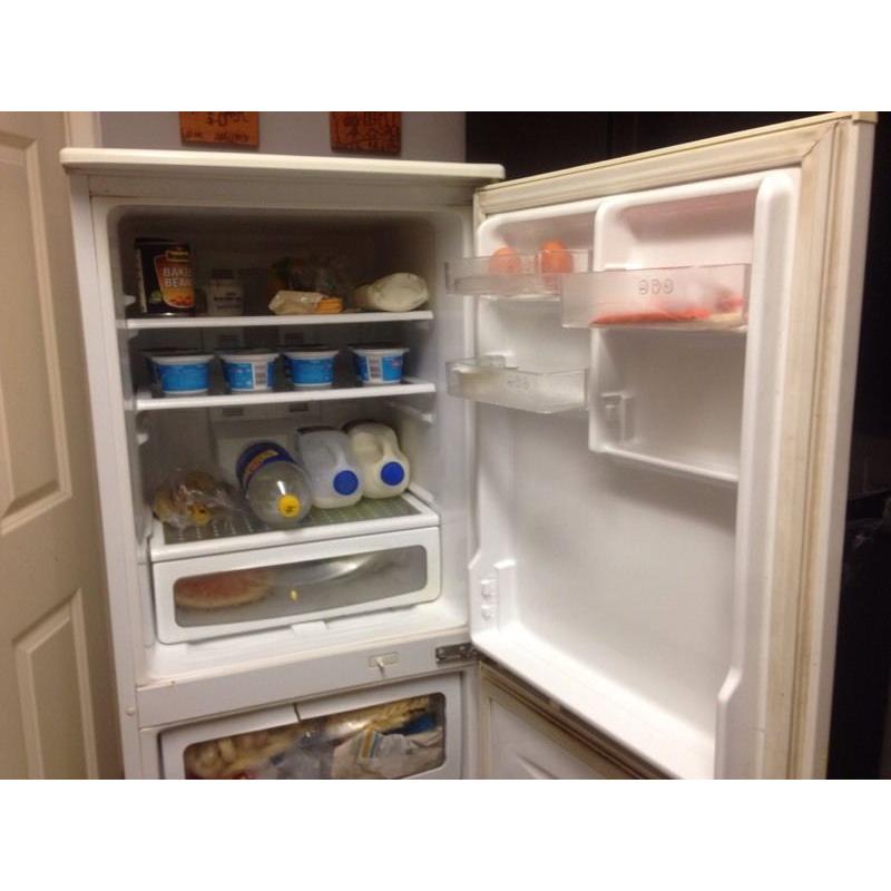 Lg fridge freezer frost free