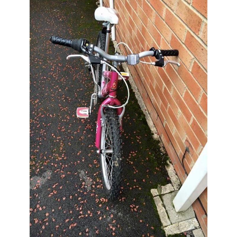 20" Girls Pink bike with gears & matching helmet