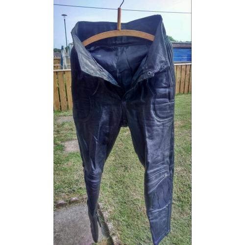 FRANK THOMAS LEATHER TROUSERS