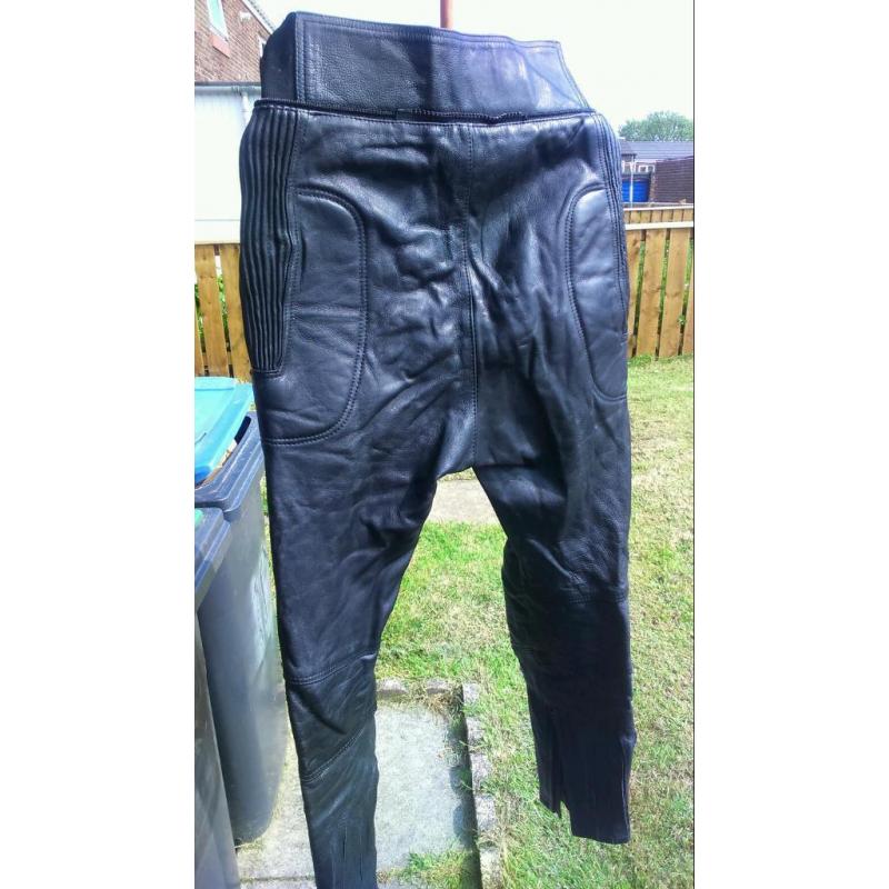 FRANK THOMAS LEATHER TROUSERS