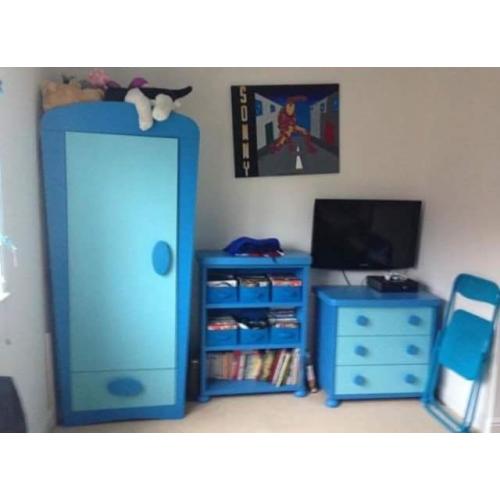 Kids wardrobe