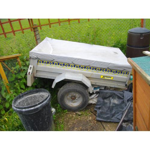 car trailer with cover