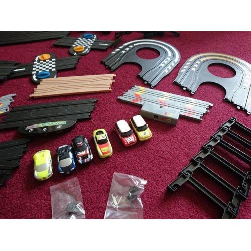 Large Scalextric bundle, over 3 sets with 6 cars and loads of track