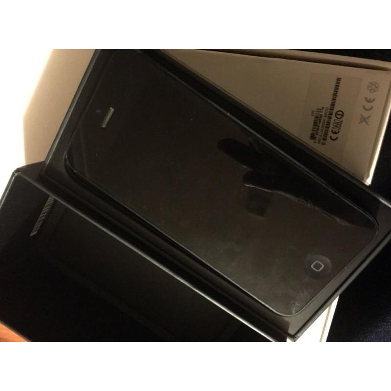 iPhone 5 16gb EE network fully working with box