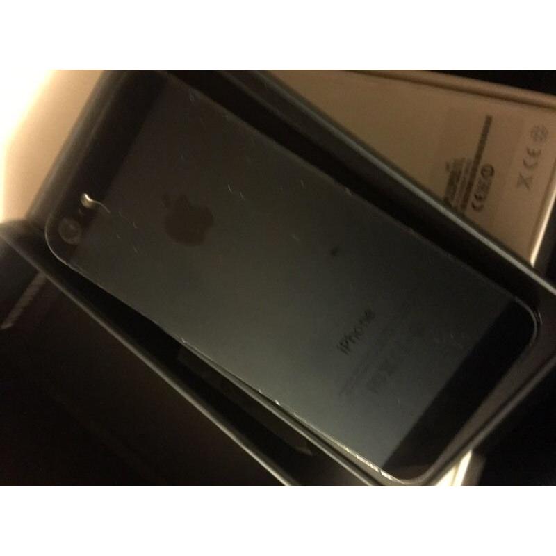 iPhone 5 16gb EE network fully working with box
