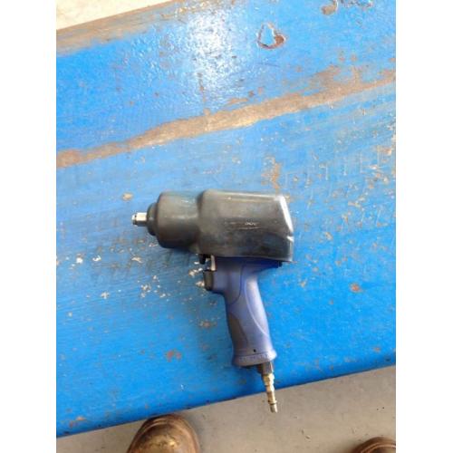 Snap on 1/2bluepoint air impact wrench