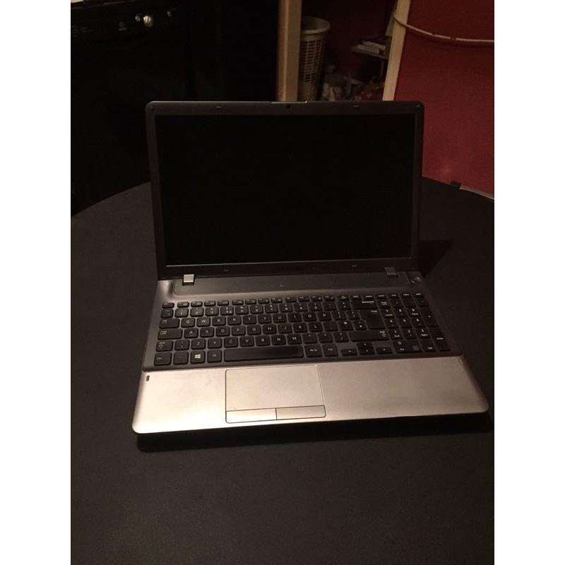 15.6" Samsung Laptop