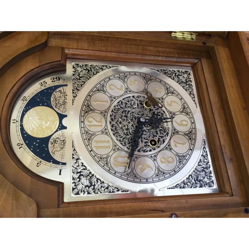 Standing clock, lovely condition, perfect working order