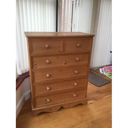 Chest of Drawers with Removable Vanity Mirror