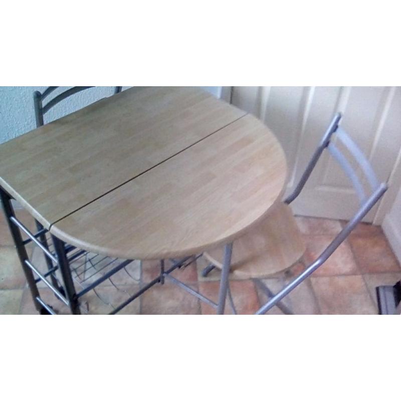 Folding table and 2 chajrs