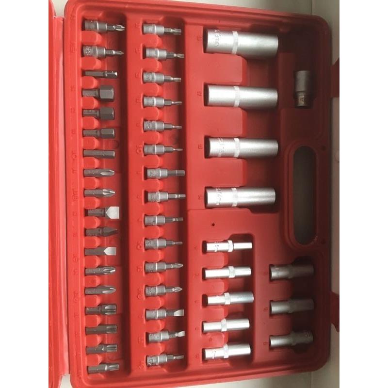 ***BRAND NEW***Professional 94 piece socket set