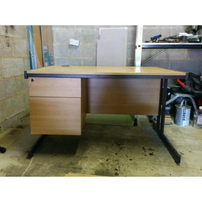 Free office style desk