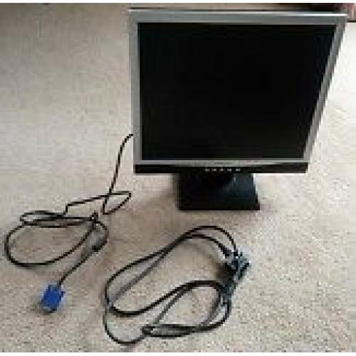 Yusmsart 19" Flat Screen Montior