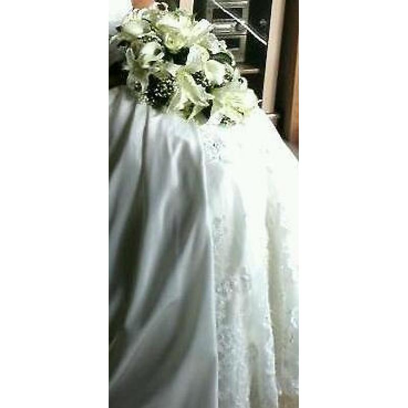 Wedding dress