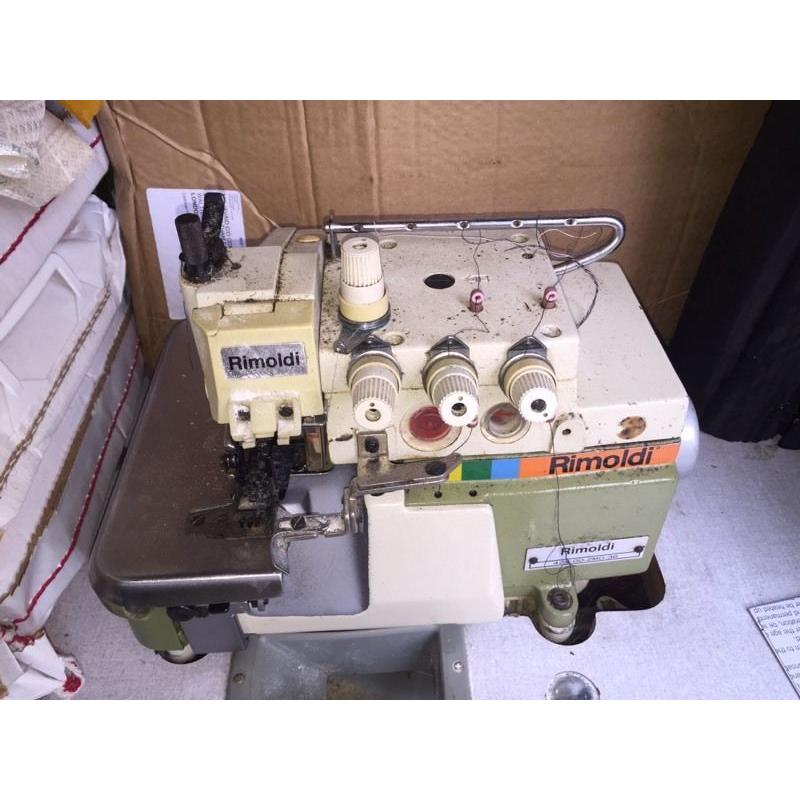 Sewing machine / overlock machine