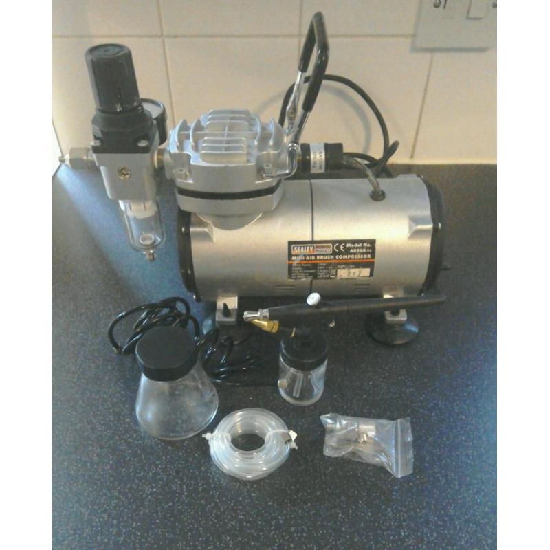 Compressor and air brush