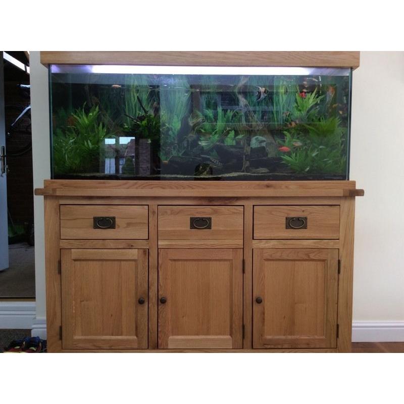 Aquarium On Oak Cabinet 150 cm / 330 L