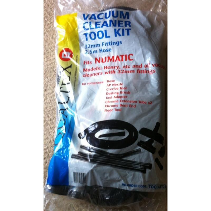 professional hoover vacuum cleaner Numatic VNP 180 come with a bag of brand new tool kit cleaner