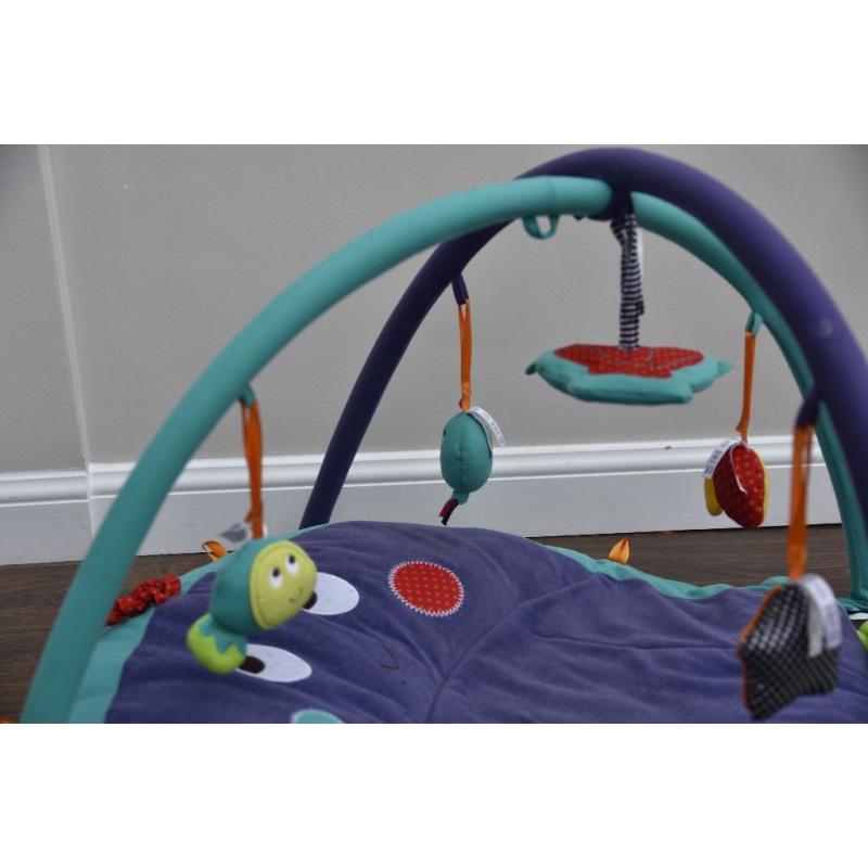 Mamas and Papas Babyplay - Tummy Time Octopus Playmat