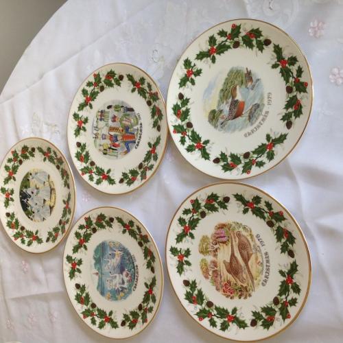 Royal Grafton twelve days of Christmas plates X 5