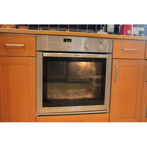 NEFF integrated electric oven