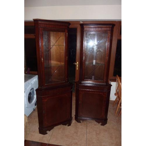 corner display units