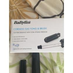 Gas hair tongs and brush