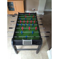 4ft x2ft Football table with removable legs.
