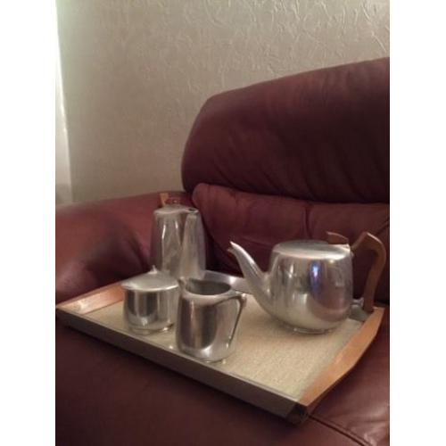 Picot Tableware Set