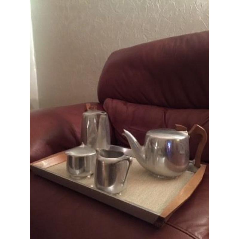 Picot Tableware Set