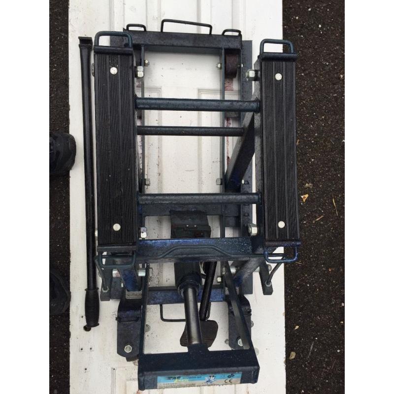 400Kg Motor Cycle Lift
