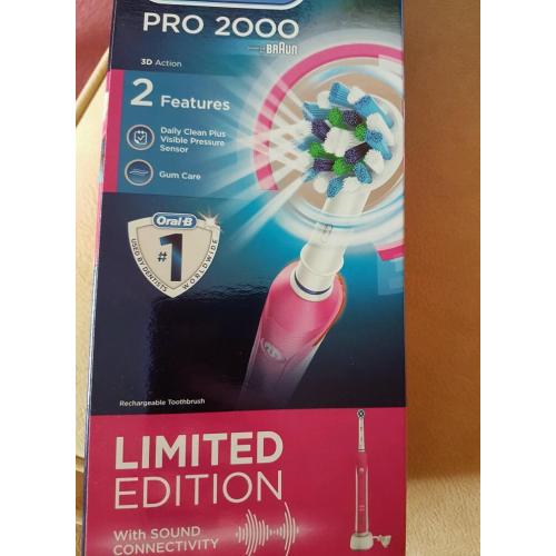 Oral-B Pro 2000 Electric Rechargeable Toothbrush Powered by Braun - Pink