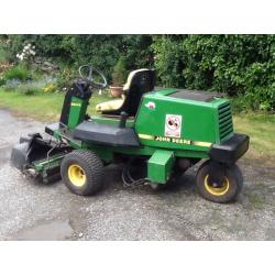 John Deere 2243 Triple Ride On Mower