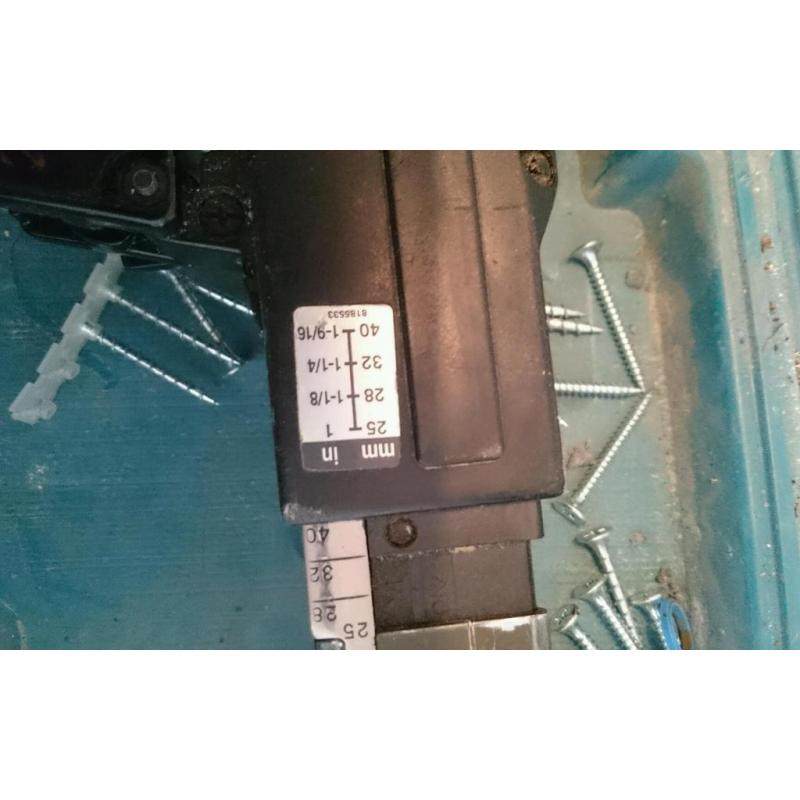 Makita 6833 Autofeed Screwdriver