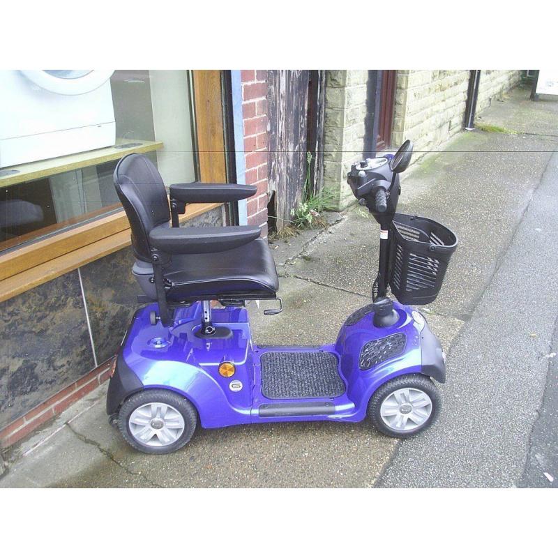 MERCURY NEO 4 MOBILITY SCOOTER , in blue. very good condition, hardly used