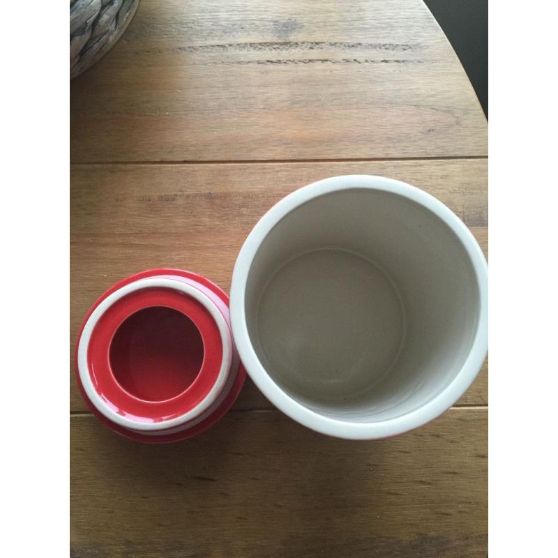 Biscuit jar