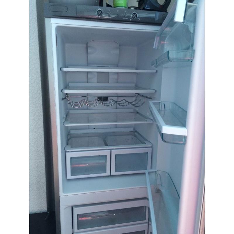 Hot point fridge freezer