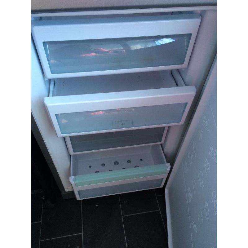 Hot point fridge freezer