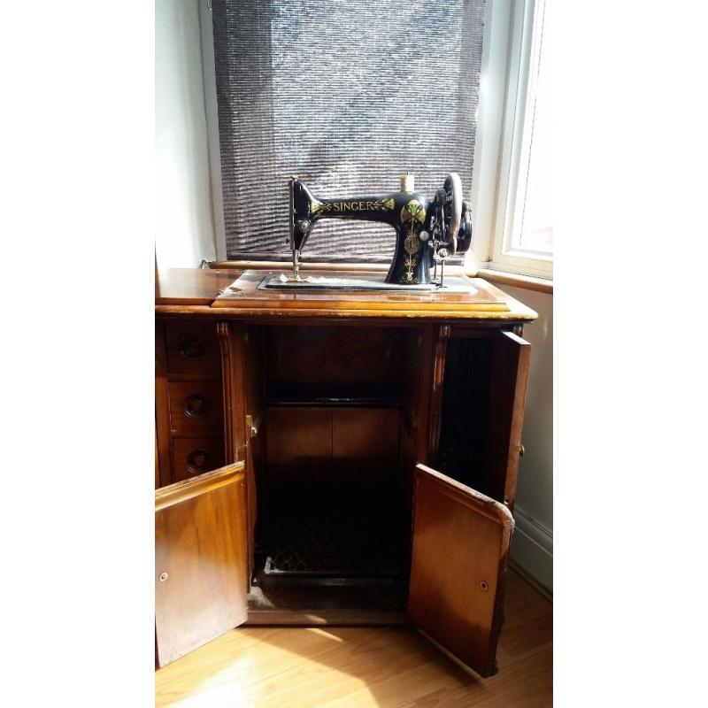 Singer Sewing Machine