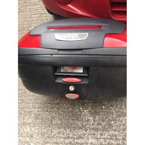 Givi 47L top box